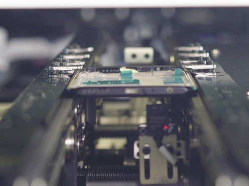 全自動點膠機如何提高點膠精度